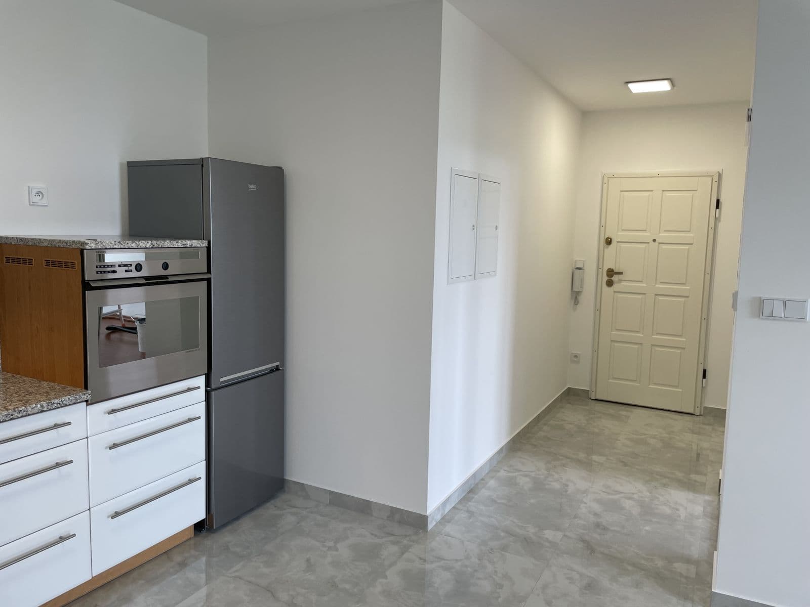 2 bedroom with open-plan kitchen flat to rent, 70 m², Chotovická, Prague, Prague 2 bedroom with open-plan kitchen flat to rent, 70 m², Chotovická, Prague, Prague