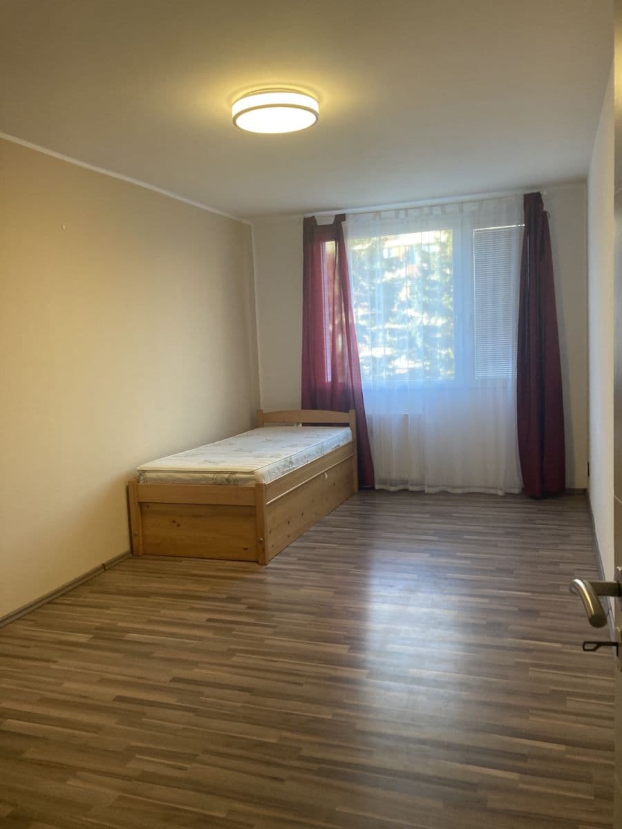 3 bedroom flat to rent, 78 m², náměstí Sítná, Kladno, Středočeský Region 3 bedroom flat to rent, 78 m², náměstí Sítná, Kladno, Středočeský Region