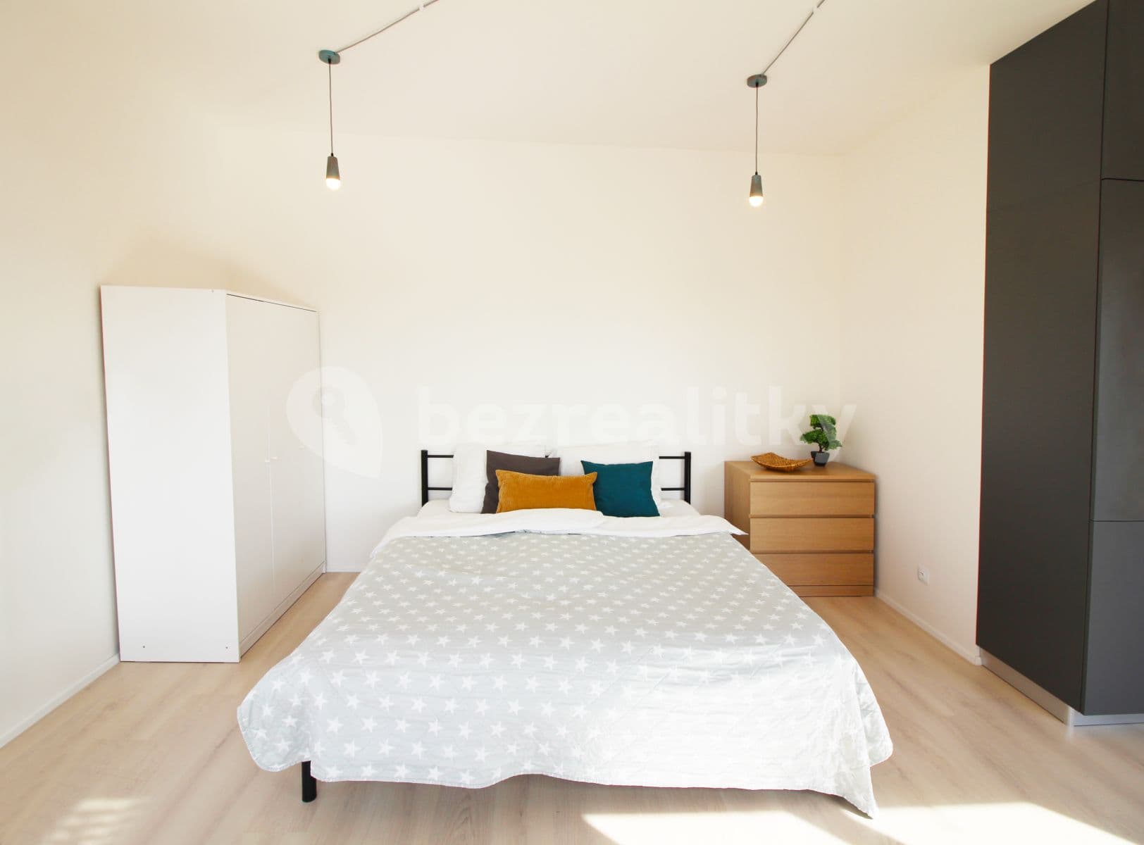 Studio flat to rent, 37 m², Jeronýmova, Brno, Jihomoravský Region Studio flat to rent, 37 m², Jeronýmova, Brno, Jihomoravský Region