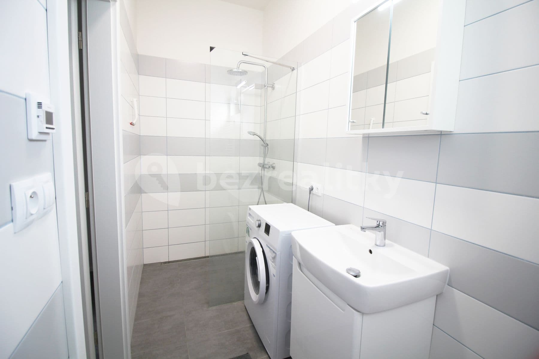 Studio flat to rent, 37 m², Jeronýmova, Brno, Jihomoravský Region Studio flat to rent, 37 m², Jeronýmova, Brno, Jihomoravský Region