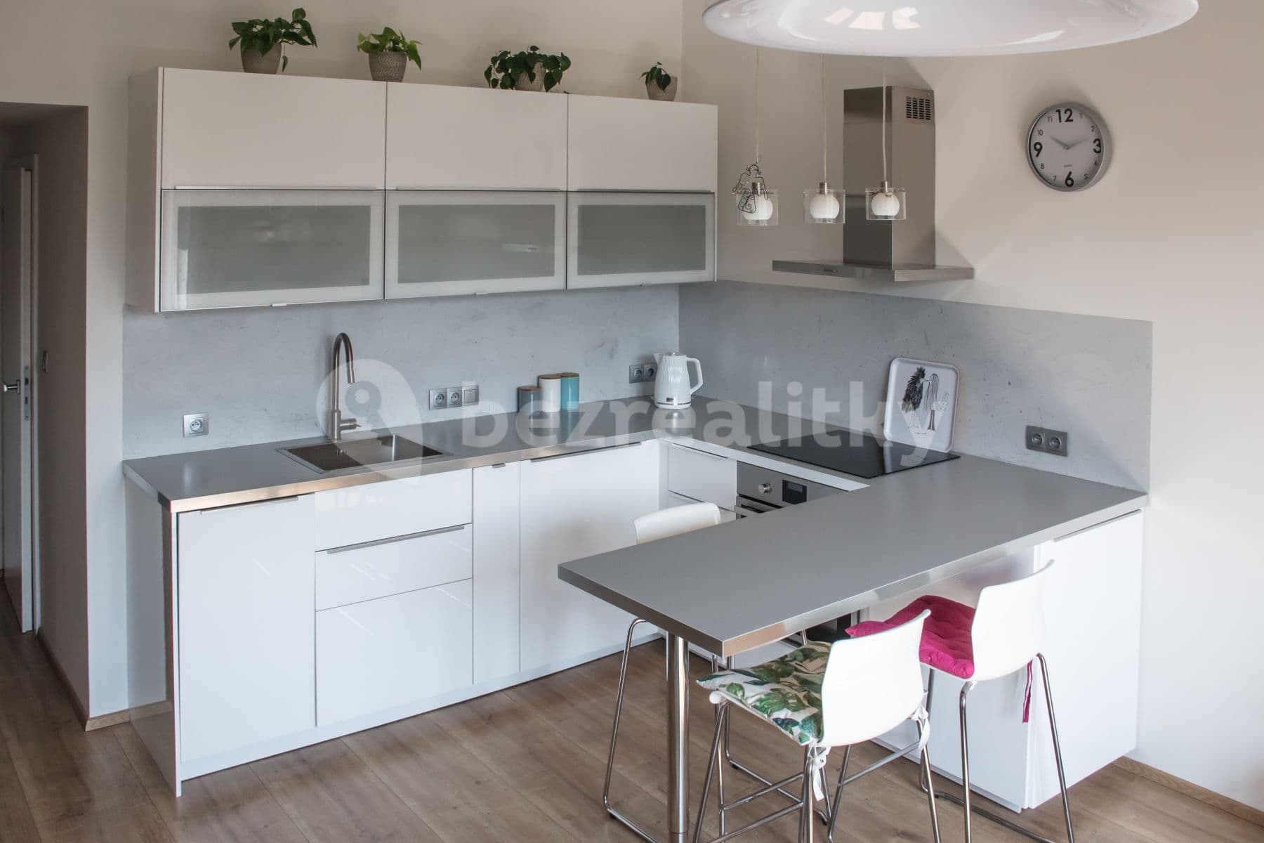 1 bedroom with open-plan kitchen flat to rent, 50 m², Vodárenská, Prague, Prague 1 bedroom with open-plan kitchen flat to rent, 50 m², Vodárenská, Prague, Prague