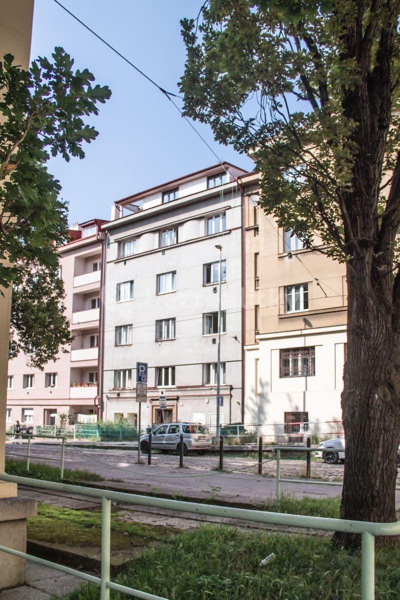 1 bedroom with open-plan kitchen flat to rent, 50 m², Vodárenská, Prague, Prague 1 bedroom with open-plan kitchen flat to rent, 50 m², Vodárenská, Prague, Prague