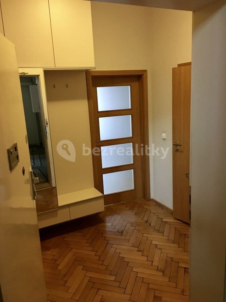 2 bedroom with open-plan kitchen flat to rent, 73 m², Strojnická, Prague, Prague 2 bedroom with open-plan kitchen flat to rent, 73 m², Strojnická, Prague, Prague