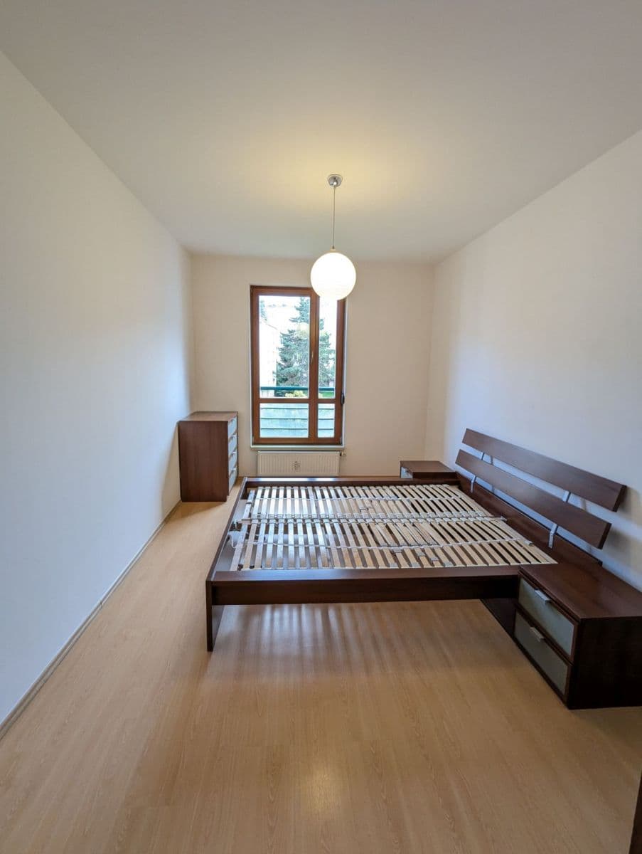 1 bedroom with open-plan kitchen flat to rent, 61 m², Patočkova, Prague, Prague 1 bedroom with open-plan kitchen flat to rent, 61 m², Patočkova, Prague, Prague