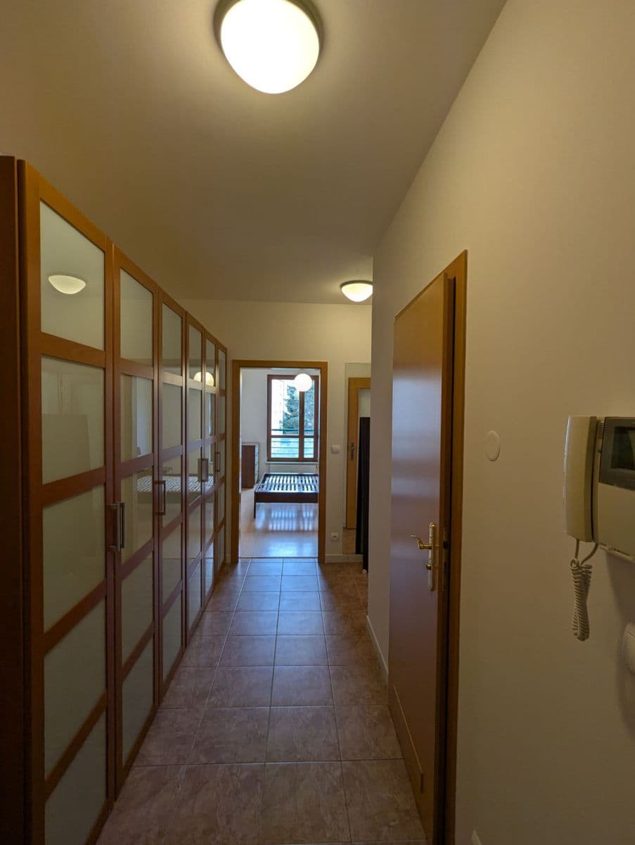 1 bedroom with open-plan kitchen flat to rent, 61 m², Patočkova, Prague, Prague 1 bedroom with open-plan kitchen flat to rent, 61 m², Patočkova, Prague, Prague