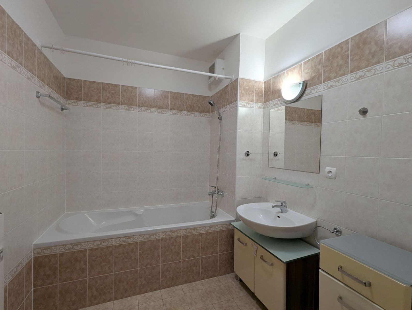 1 bedroom with open-plan kitchen flat to rent, 61 m², Patočkova, Prague, Prague 1 bedroom with open-plan kitchen flat to rent, 61 m², Patočkova, Prague, Prague