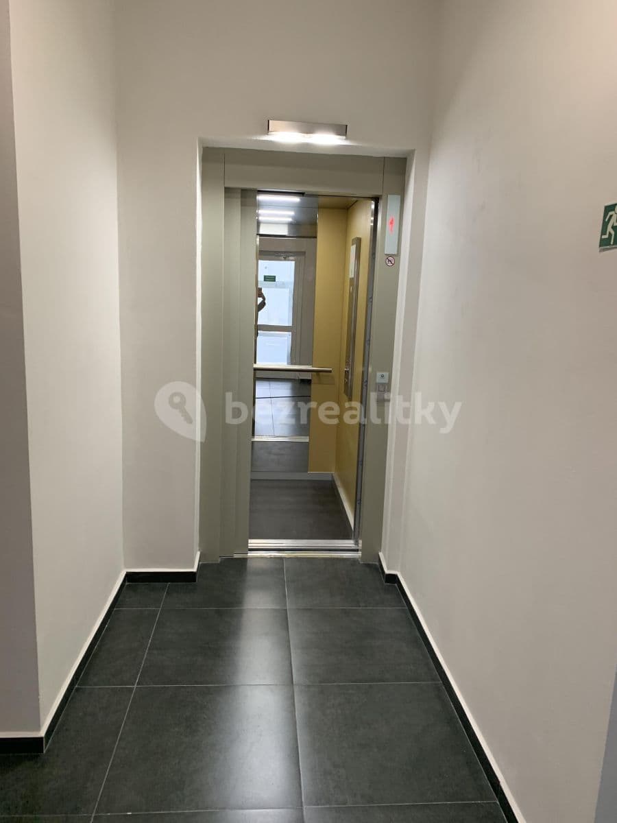 1 bedroom with open-plan kitchen flat to rent, 42 m², Vašatova, Kladno, Středočeský Region 1 bedroom with open-plan kitchen flat to rent, 42 m², Vašatova, Kladno, Středočeský Region