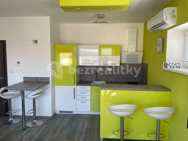 1 bedroom with open-plan kitchen flat to rent, 46 m², Hvozdecká, Brno, Jihomoravský Region 1 bedroom with open-plan kitchen flat to rent, 46 m², Hvozdecká, Brno, Jihomoravský Region