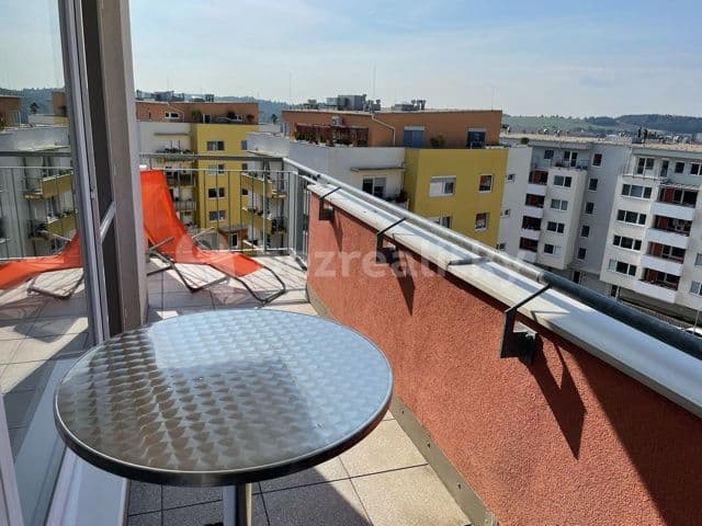 1 bedroom with open-plan kitchen flat to rent, 46 m², Hvozdecká, Brno, Jihomoravský Region 1 bedroom with open-plan kitchen flat to rent, 46 m², Hvozdecká, Brno, Jihomoravský Region