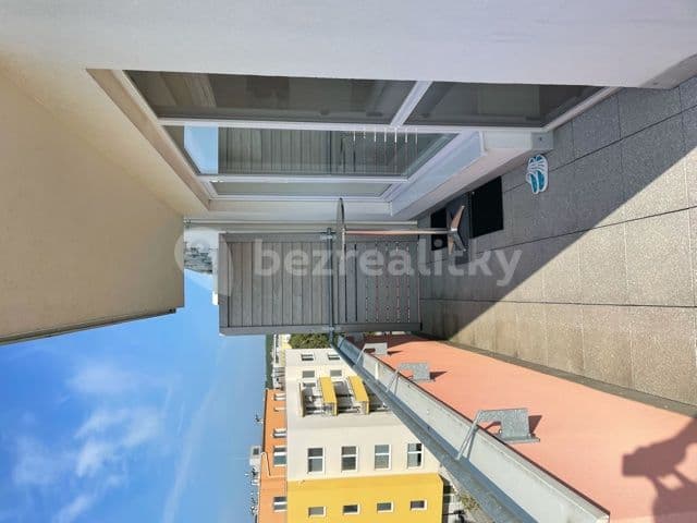 1 bedroom with open-plan kitchen flat to rent, 46 m², Hvozdecká, Brno, Jihomoravský Region 1 bedroom with open-plan kitchen flat to rent, 46 m², Hvozdecká, Brno, Jihomoravský Region