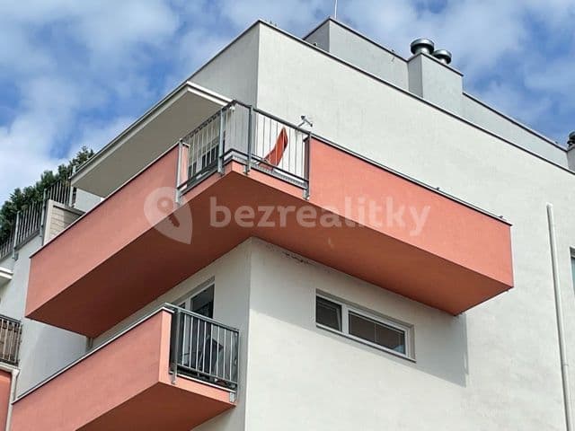 1 bedroom with open-plan kitchen flat to rent, 46 m², Hvozdecká, Brno, Jihomoravský Region 1 bedroom with open-plan kitchen flat to rent, 46 m², Hvozdecká, Brno, Jihomoravský Region