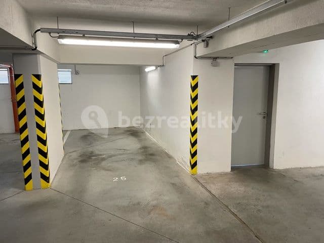 1 bedroom with open-plan kitchen flat to rent, 46 m², Hvozdecká, Brno, Jihomoravský Region 1 bedroom with open-plan kitchen flat to rent, 46 m², Hvozdecká, Brno, Jihomoravský Region
