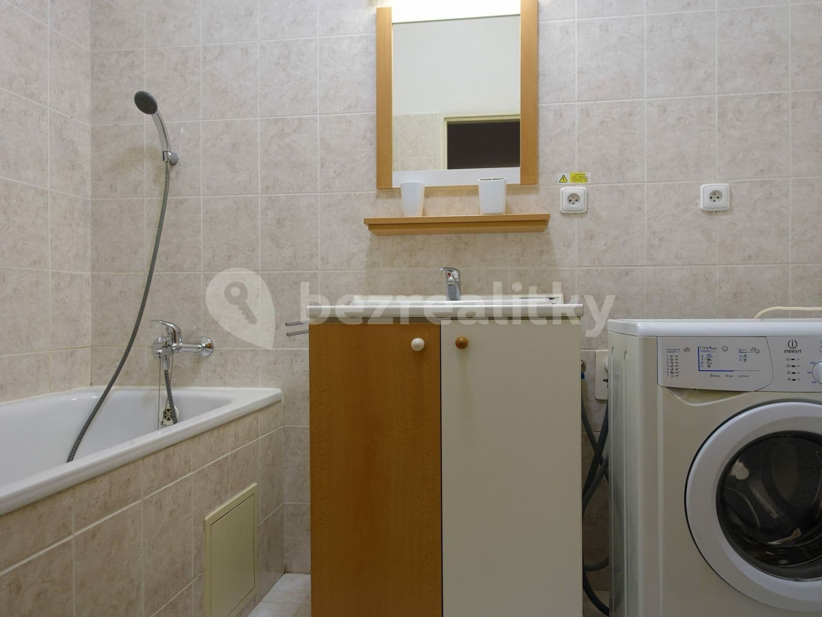 1 bedroom with open-plan kitchen flat to rent, 60 m², Bratří Dohalských, Prague, Prague 1 bedroom with open-plan kitchen flat to rent, 60 m², Bratří Dohalských, Prague, Prague