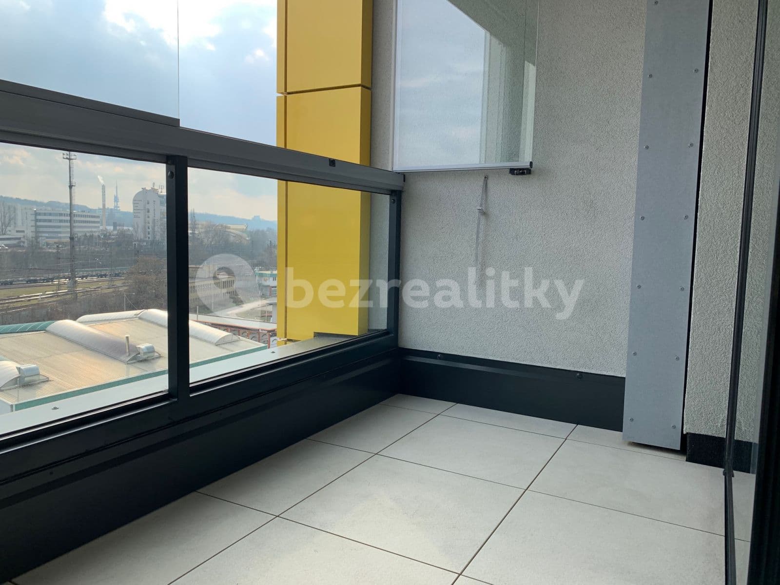 Studio flat to rent, 34 m², Kurta Konráda, Prague, Prague Studio flat to rent, 34 m², Kurta Konráda, Prague, Prague