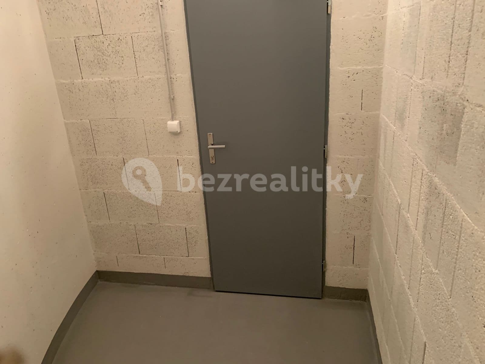 Studio flat to rent, 34 m², Kurta Konráda, Prague, Prague Studio flat to rent, 34 m², Kurta Konráda, Prague, Prague