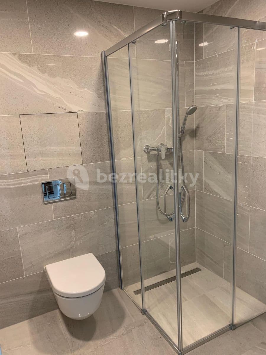 Studio flat to rent, 34 m², Kurta Konráda, Prague, Prague Studio flat to rent, 34 m², Kurta Konráda, Prague, Prague