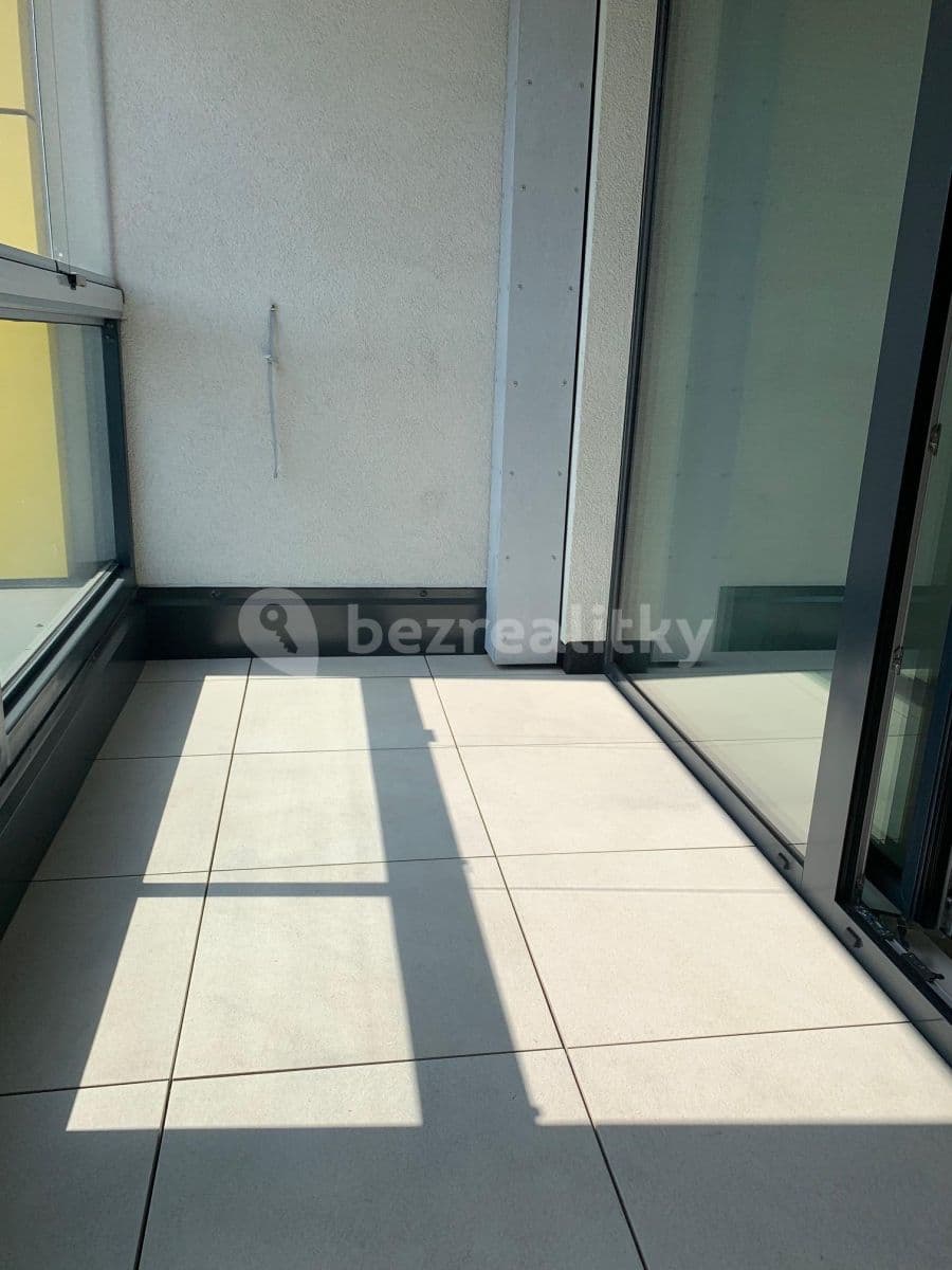 Studio flat to rent, 34 m², Kurta Konráda, Prague, Prague Studio flat to rent, 34 m², Kurta Konráda, Prague, Prague