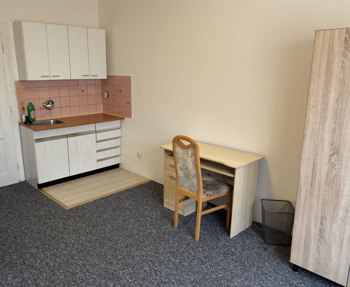 Small studio flat to rent, 18 m², Čelakovského, Brno, Jihomoravský Region Small studio flat to rent, 18 m², Čelakovského, Brno, Jihomoravský Region