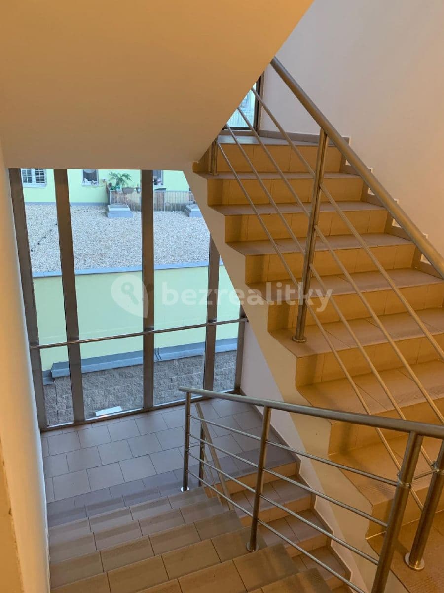 1 bedroom with open-plan kitchen flat to rent, 75 m², Lidická, Brno, Jihomoravský Region 1 bedroom with open-plan kitchen flat to rent, 75 m², Lidická, Brno, Jihomoravský Region