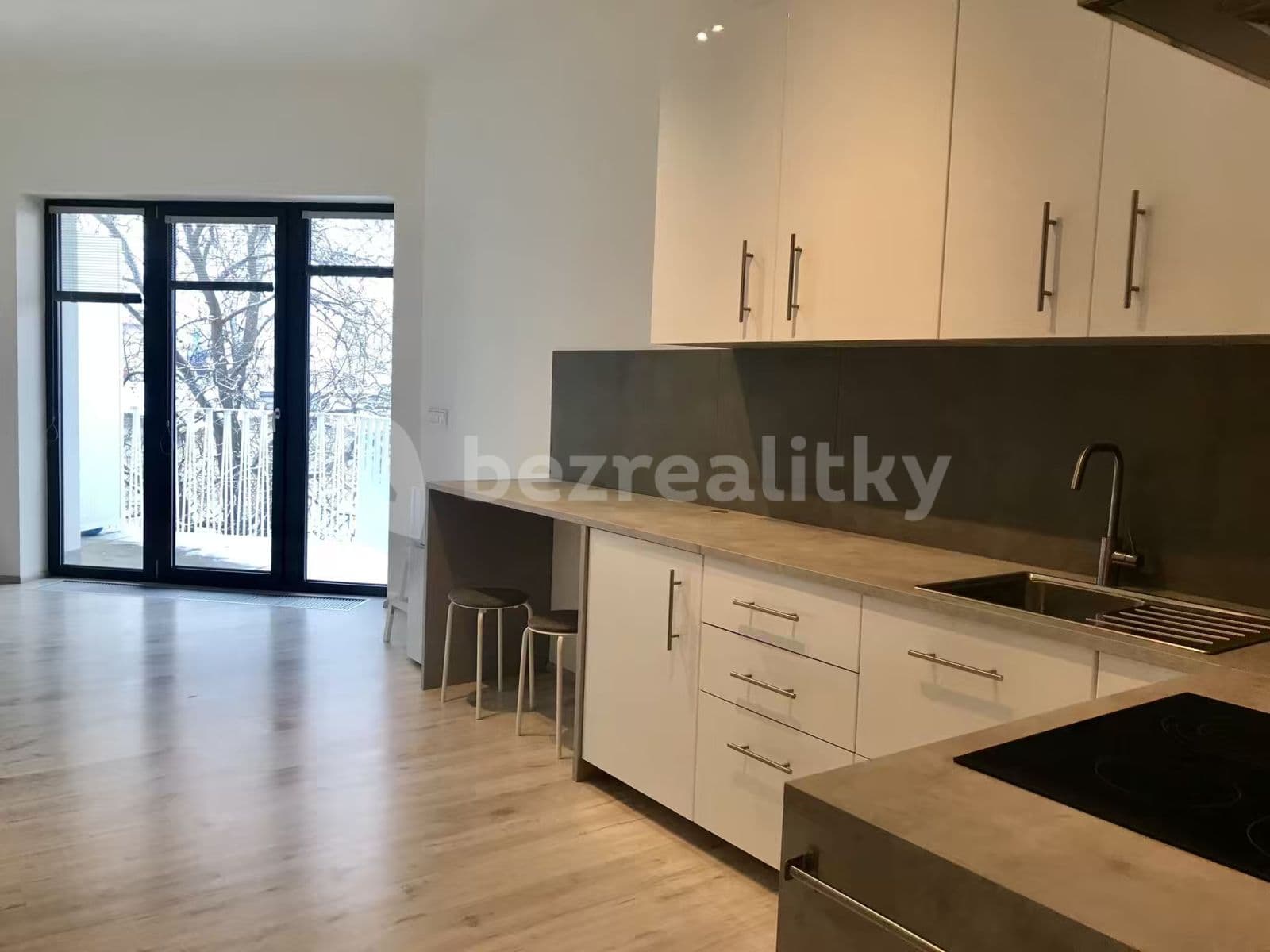1 bedroom with open-plan kitchen flat to rent, 55 m², Mlýnská, Brno, Jihomoravský Region 1 bedroom with open-plan kitchen flat to rent, 55 m², Mlýnská, Brno, Jihomoravský Region