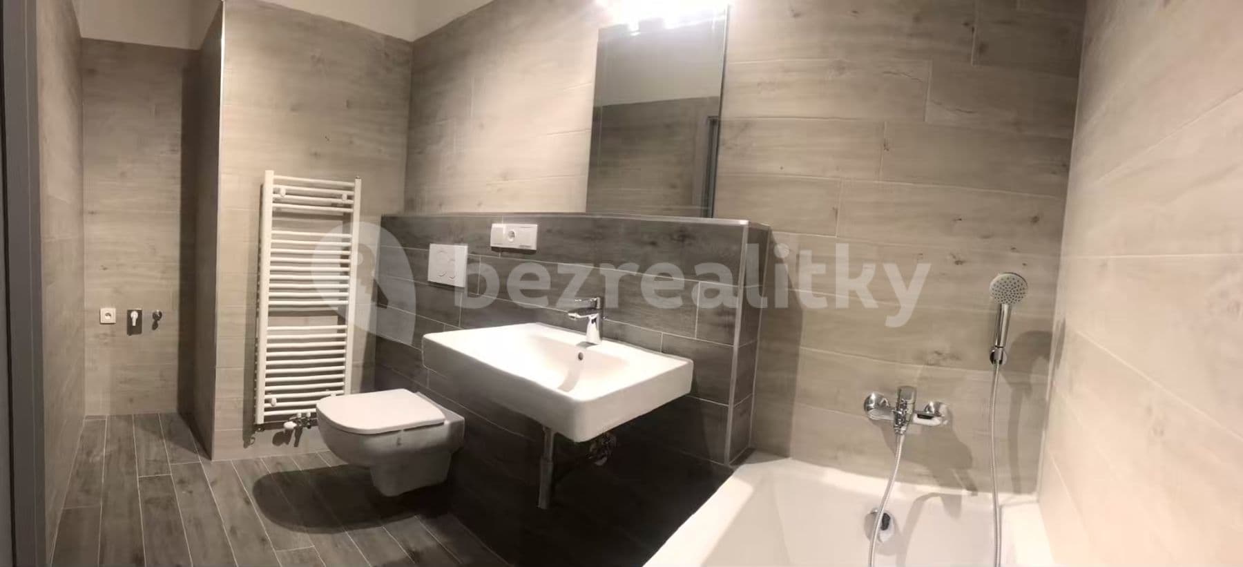 1 bedroom with open-plan kitchen flat to rent, 55 m², Mlýnská, Brno, Jihomoravský Region 1 bedroom with open-plan kitchen flat to rent, 55 m², Mlýnská, Brno, Jihomoravský Region