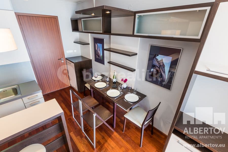 Studio flat to rent, 33 m², Horská, Prague, Prague Studio flat to rent, 33 m², Horská, Prague, Prague