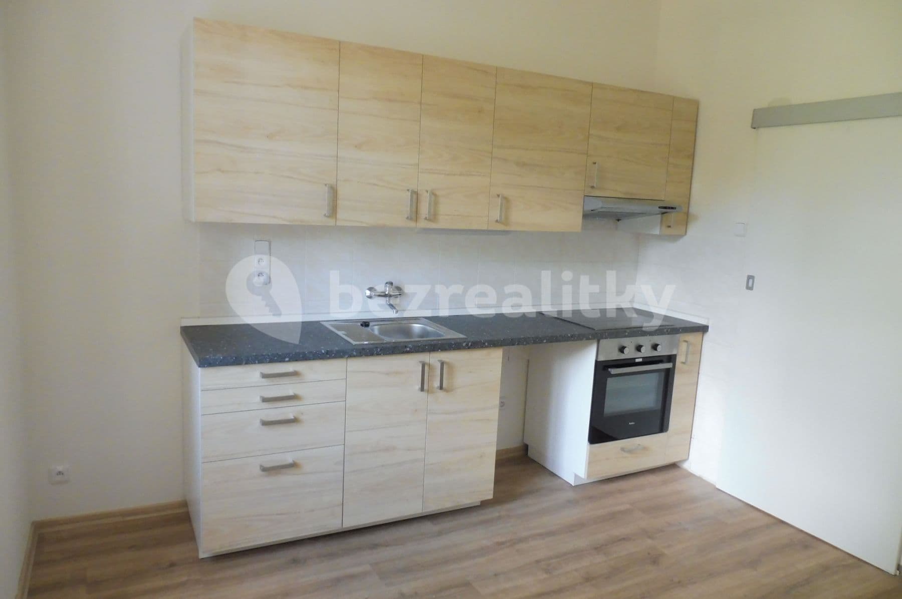 1 bedroom flat to rent, 40 m², Karáskovo náměstí, Brno, Jihomoravský Region 1 bedroom flat to rent, 40 m², Karáskovo náměstí, Brno, Jihomoravský Region