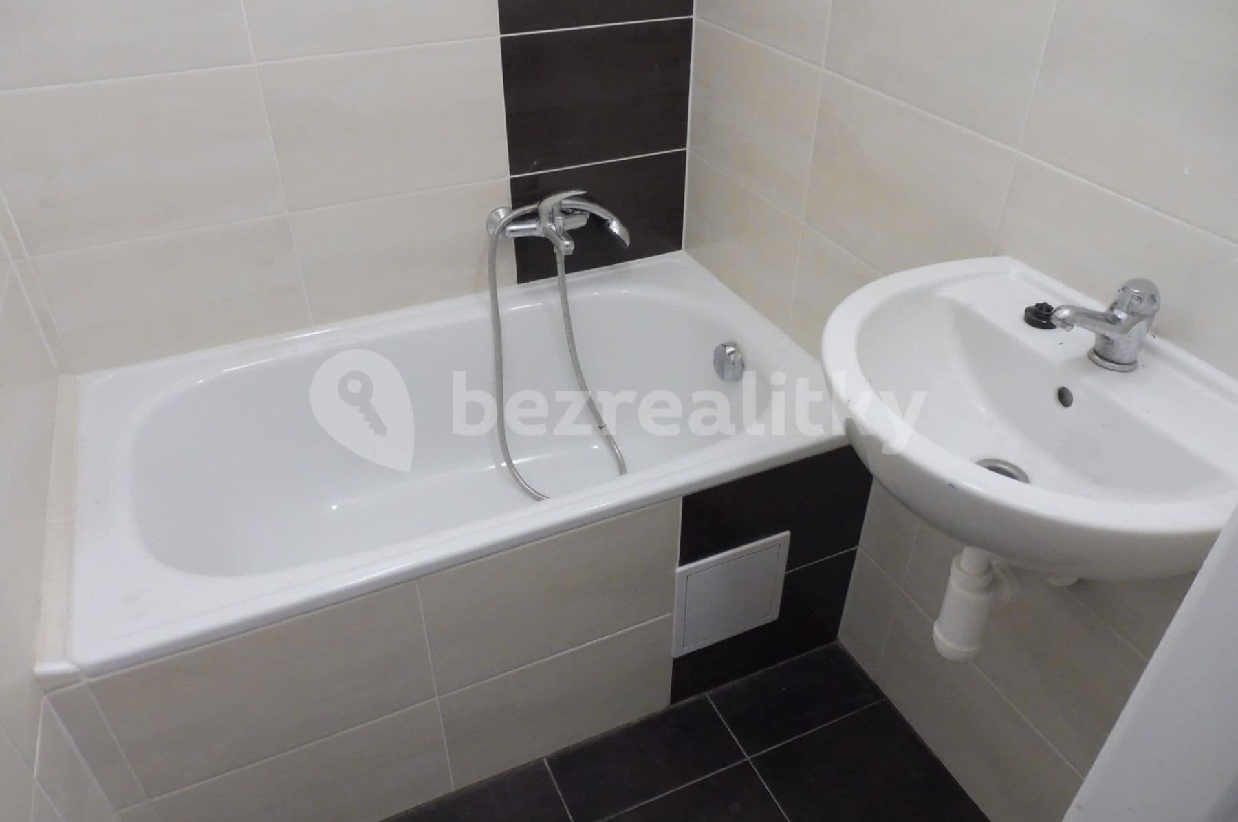 1 bedroom flat to rent, 40 m², Karáskovo náměstí, Brno, Jihomoravský Region 1 bedroom flat to rent, 40 m², Karáskovo náměstí, Brno, Jihomoravský Region