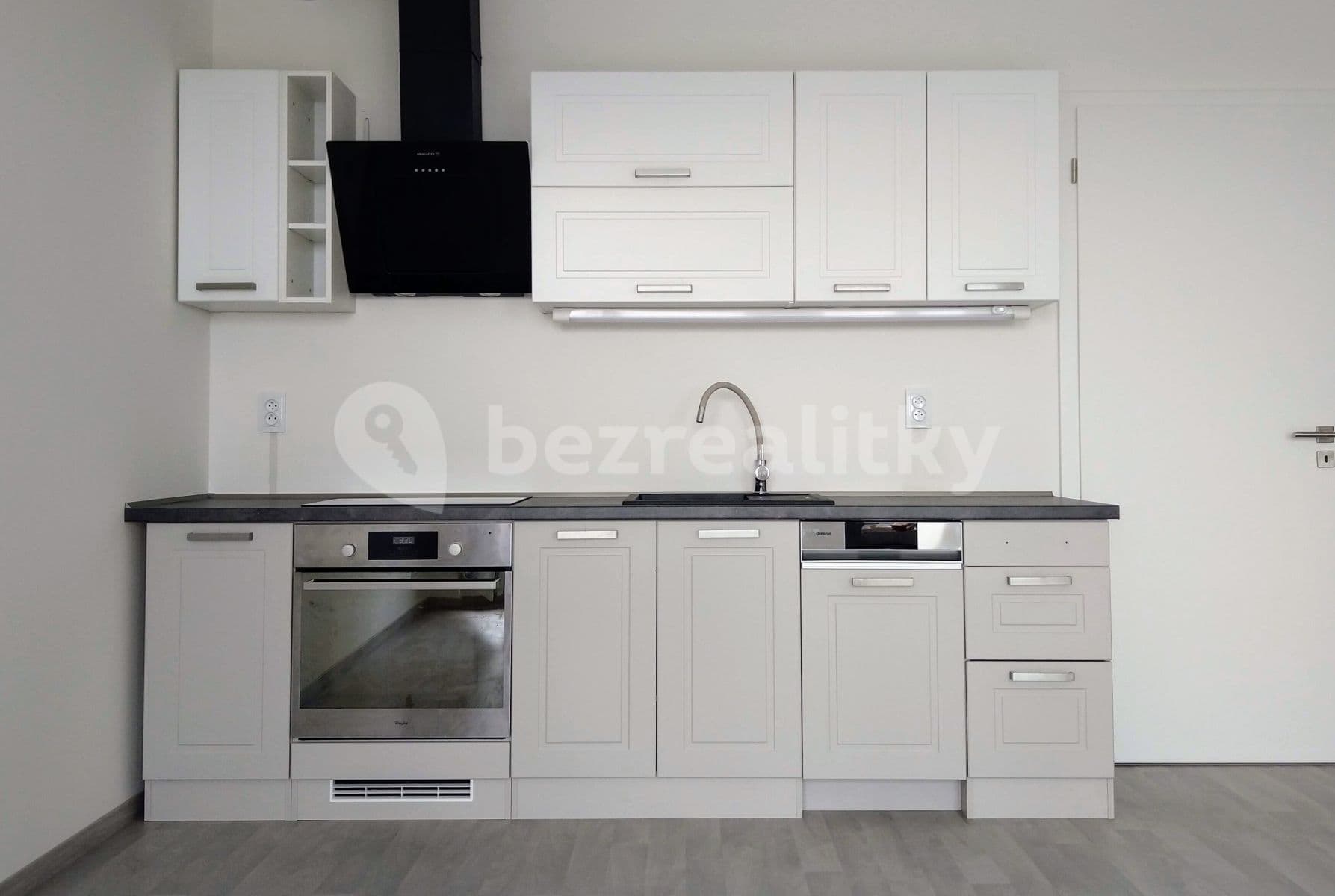 Studio flat to rent, 38 m², Olgy Havlové, Prague, Prague Studio flat to rent, 38 m², Olgy Havlové, Prague, Prague