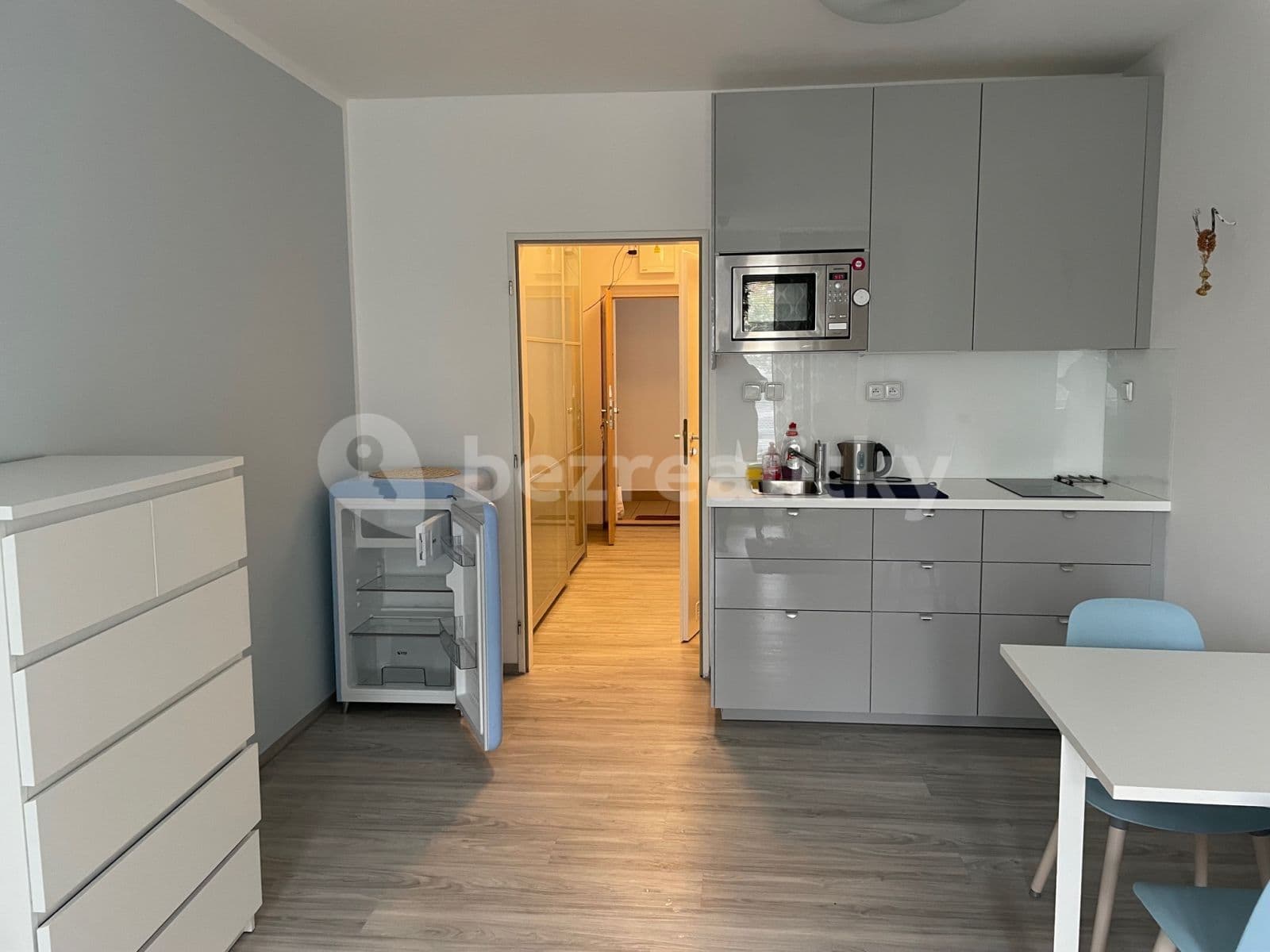 Studio flat to rent, 32 m², Herlíkovická, Prague, Prague Studio flat to rent, 32 m², Herlíkovická, Prague, Prague