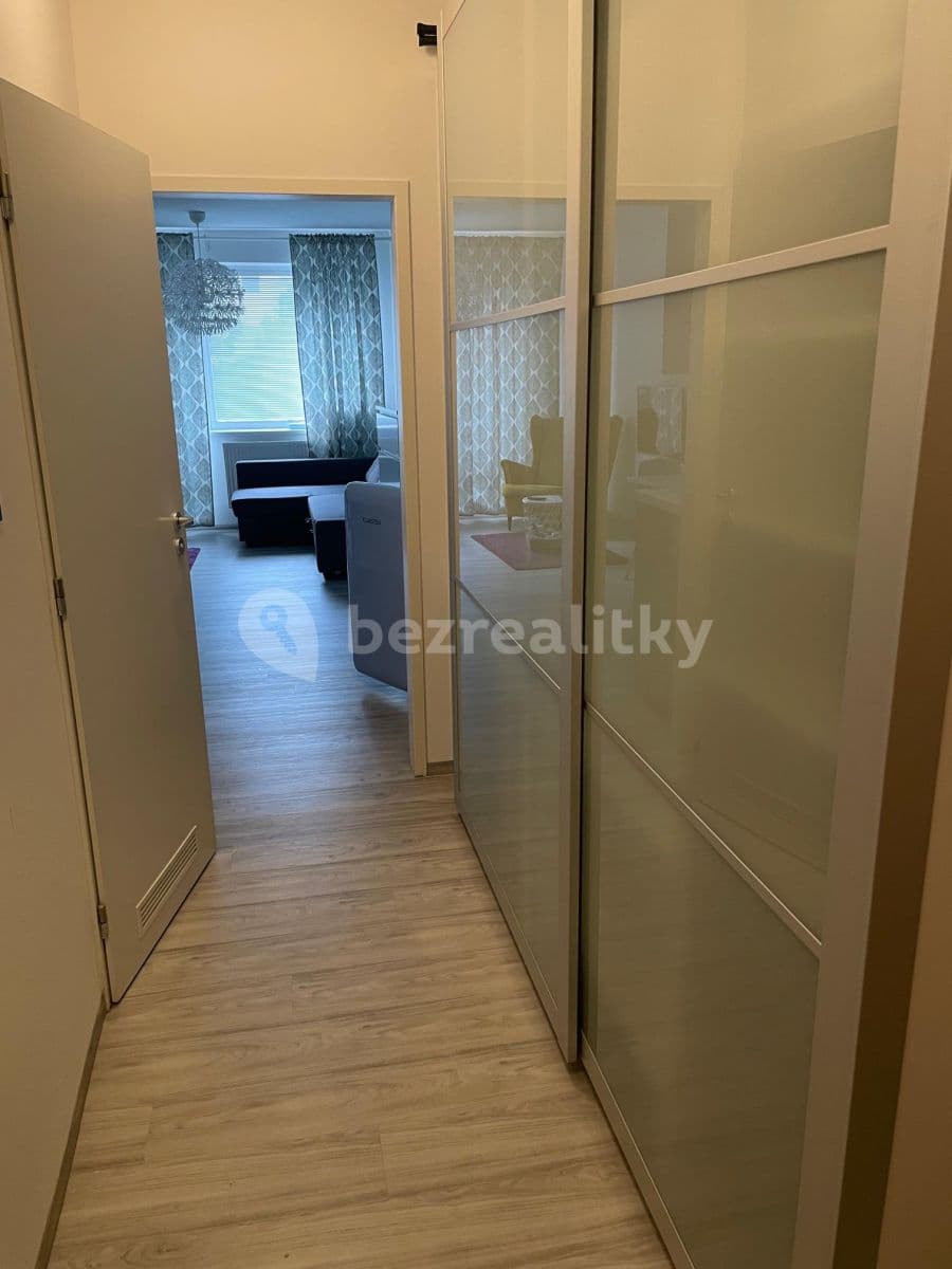 Studio flat to rent, 32 m², Herlíkovická, Prague, Prague Studio flat to rent, 32 m², Herlíkovická, Prague, Prague