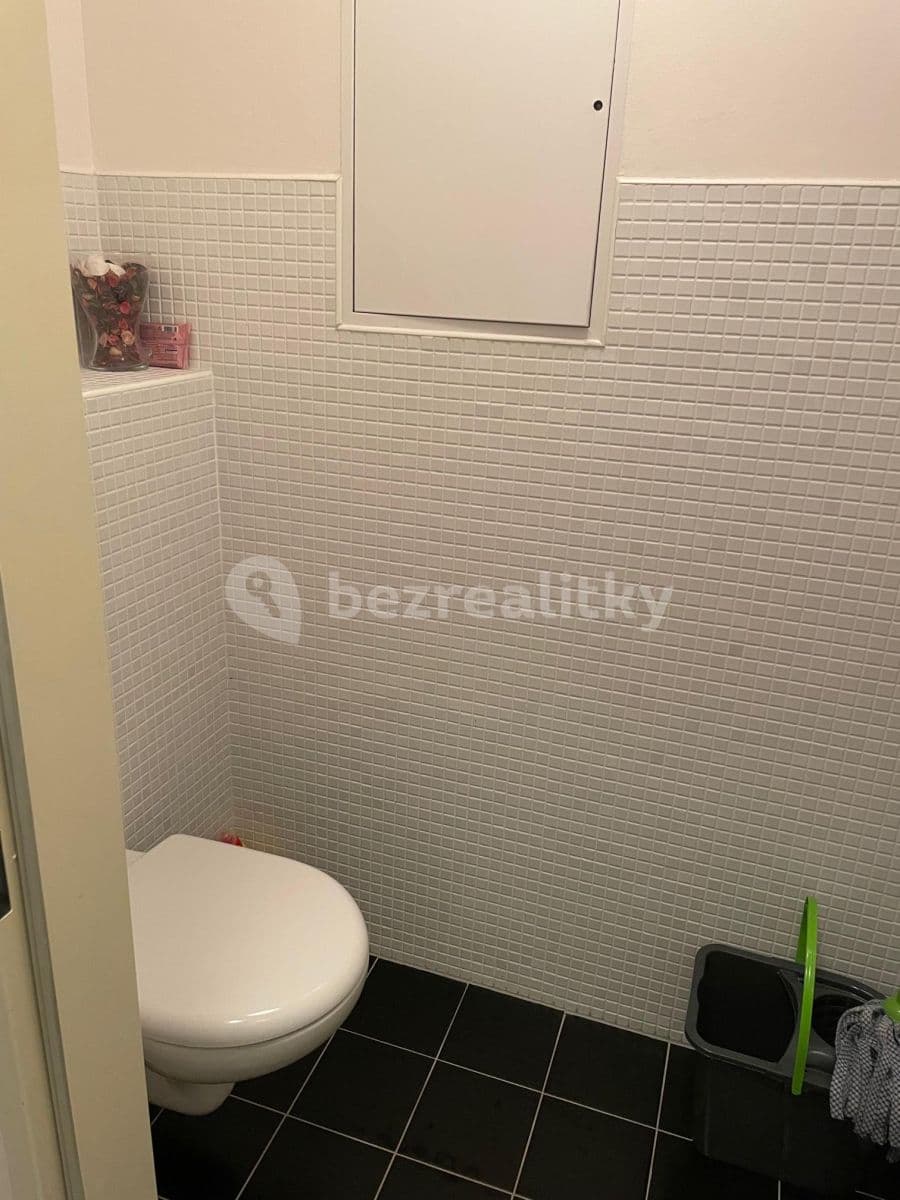 Studio flat to rent, 32 m², Herlíkovická, Prague, Prague Studio flat to rent, 32 m², Herlíkovická, Prague, Prague