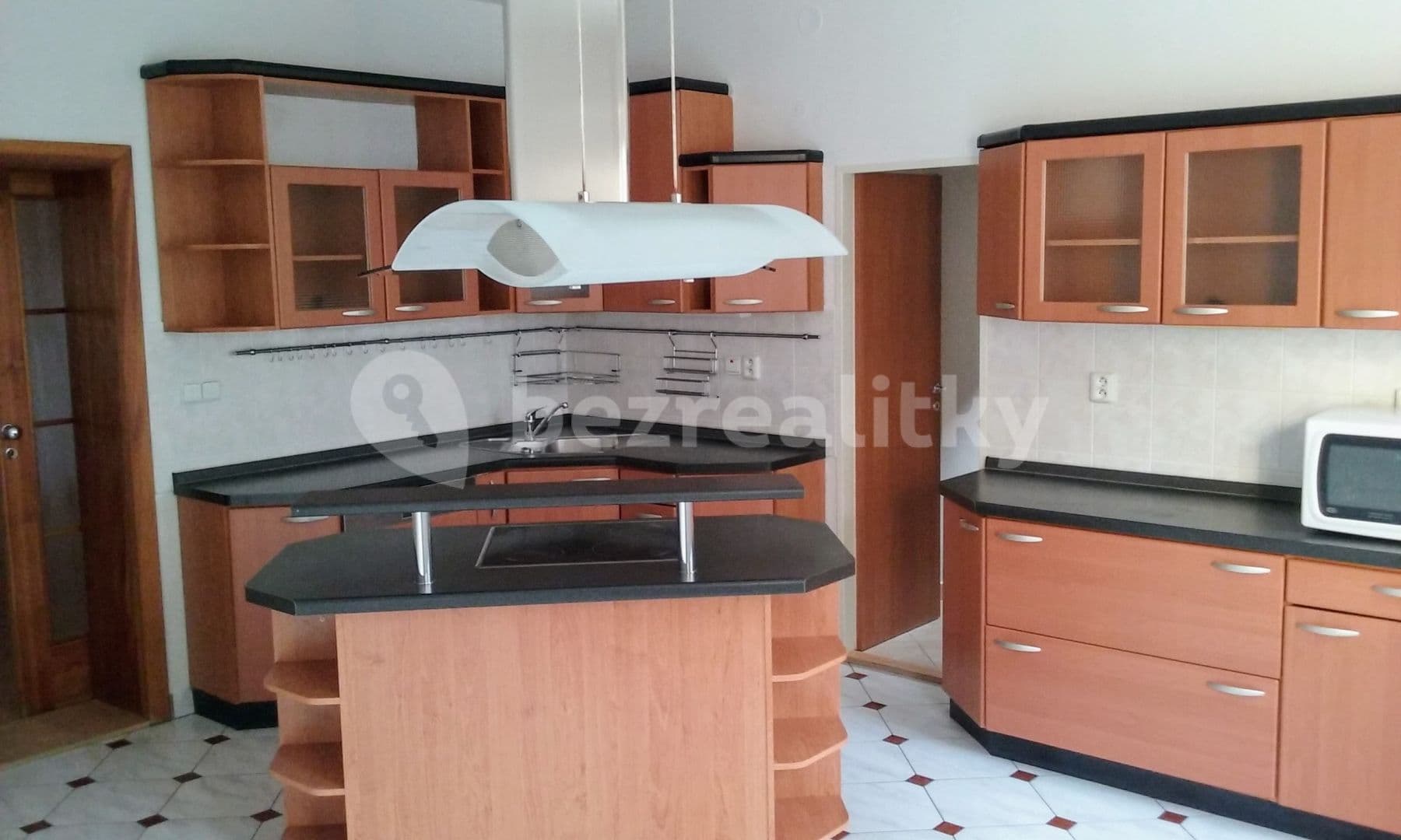 4 bedroom flat to rent, 228 m², 1. máje, Olomouc, Olomoucký Region 4 bedroom flat to rent, 228 m², 1. máje, Olomouc, Olomoucký Region