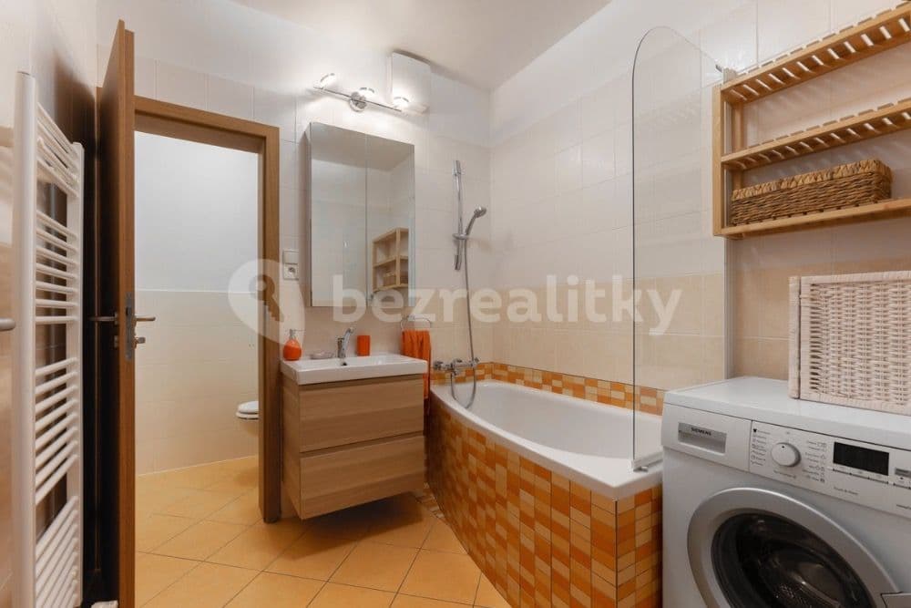 1 bedroom flat to rent, 60 m², Slévačská, Prague, Prague 1 bedroom flat to rent, 60 m², Slévačská, Prague, Prague