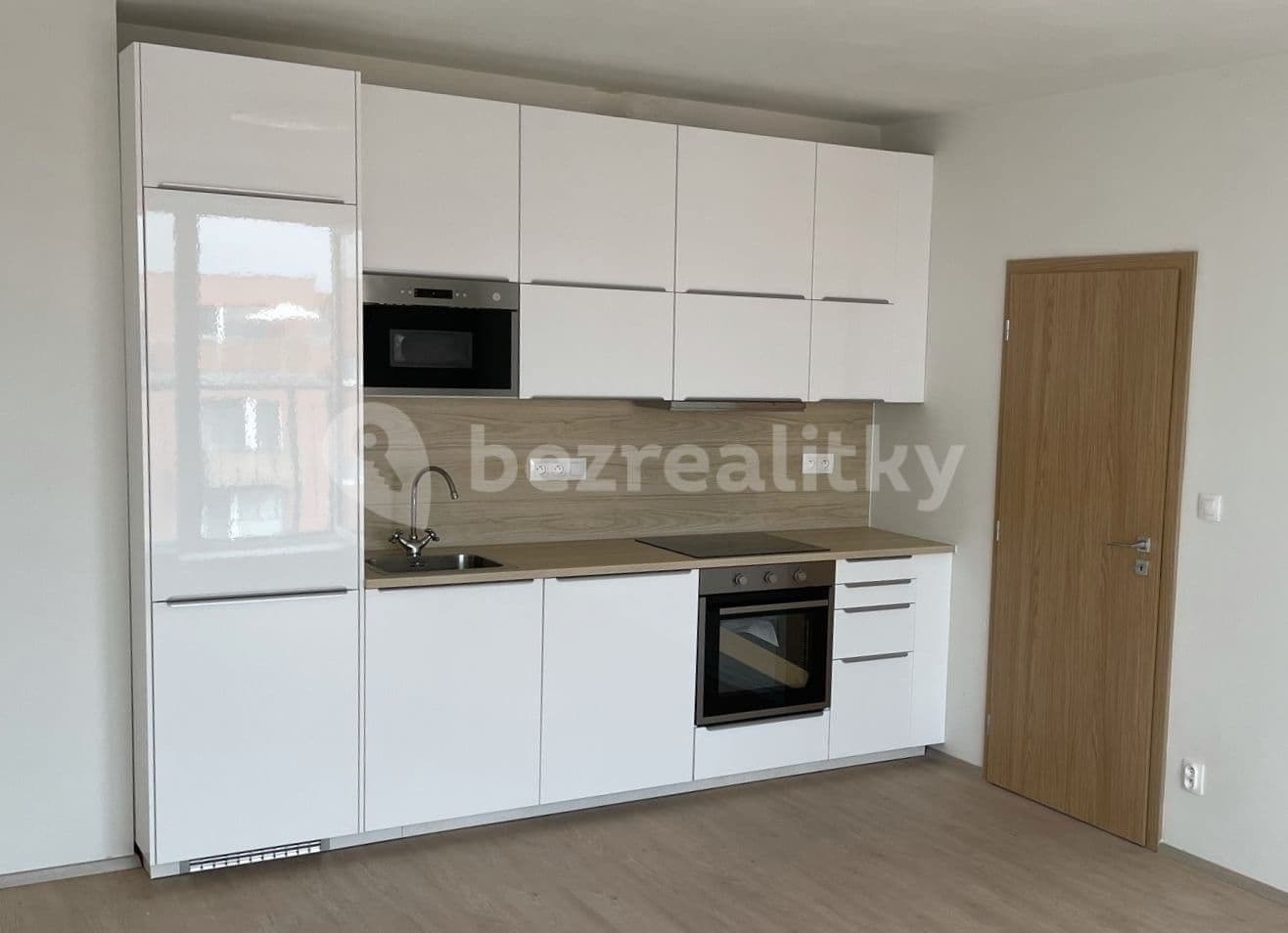 1 bedroom with open-plan kitchen flat to rent, 62 m², Ovesná, Hostivice, Středočeský Region 1 bedroom with open-plan kitchen flat to rent, 62 m², Ovesná, Hostivice, Středočeský Region
