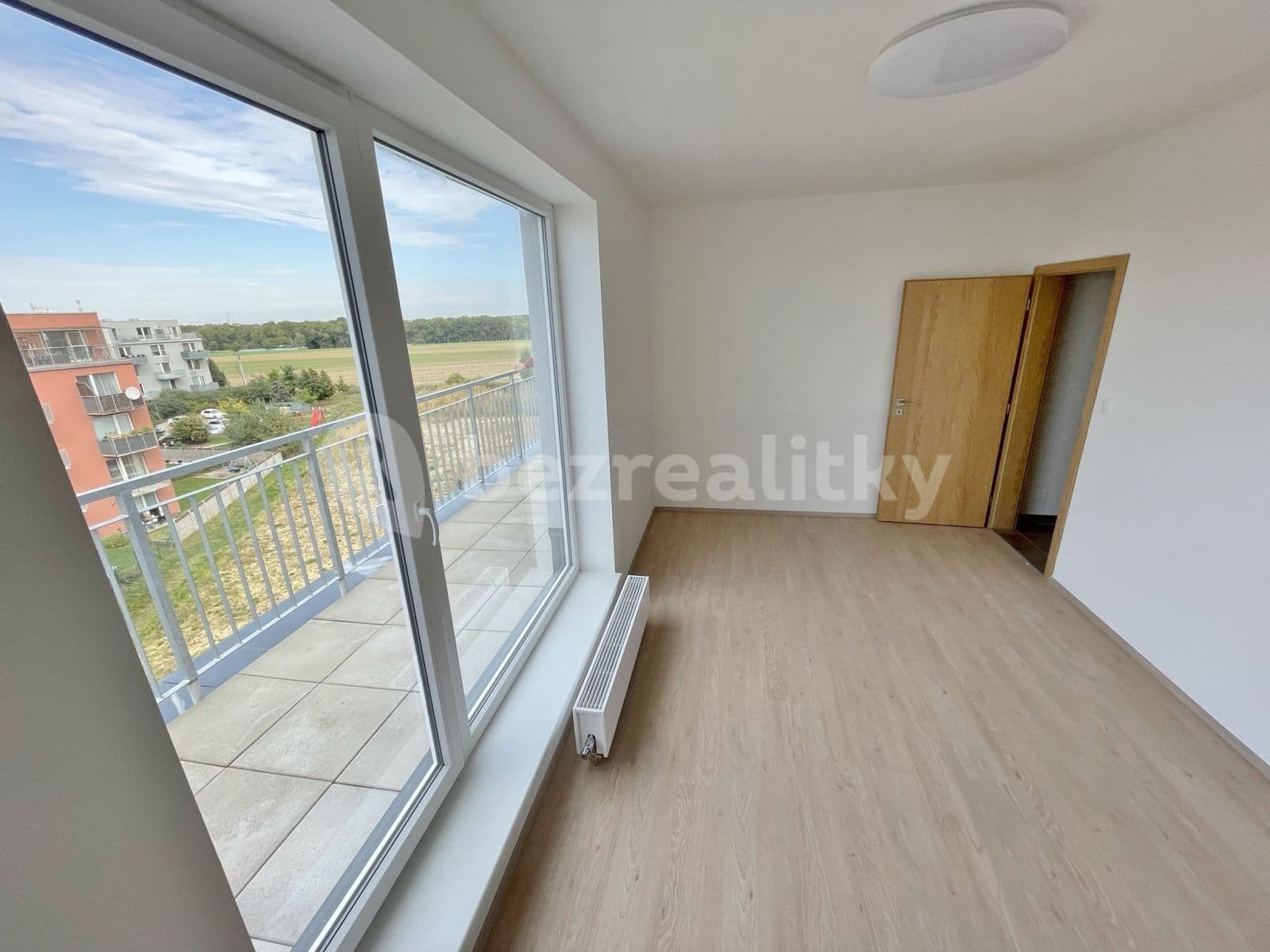 1 bedroom with open-plan kitchen flat to rent, 62 m², Ovesná, Hostivice, Středočeský Region 1 bedroom with open-plan kitchen flat to rent, 62 m², Ovesná, Hostivice, Středočeský Region