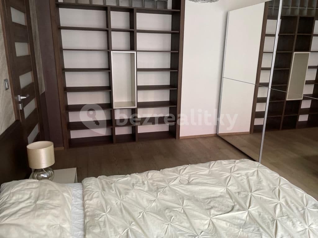 1 bedroom with open-plan kitchen flat to rent, 66 m², Puškinova, Hradec Králové, Královéhradecký Region 1 bedroom with open-plan kitchen flat to rent, 66 m², Puškinova, Hradec Králové, Královéhradecký Region