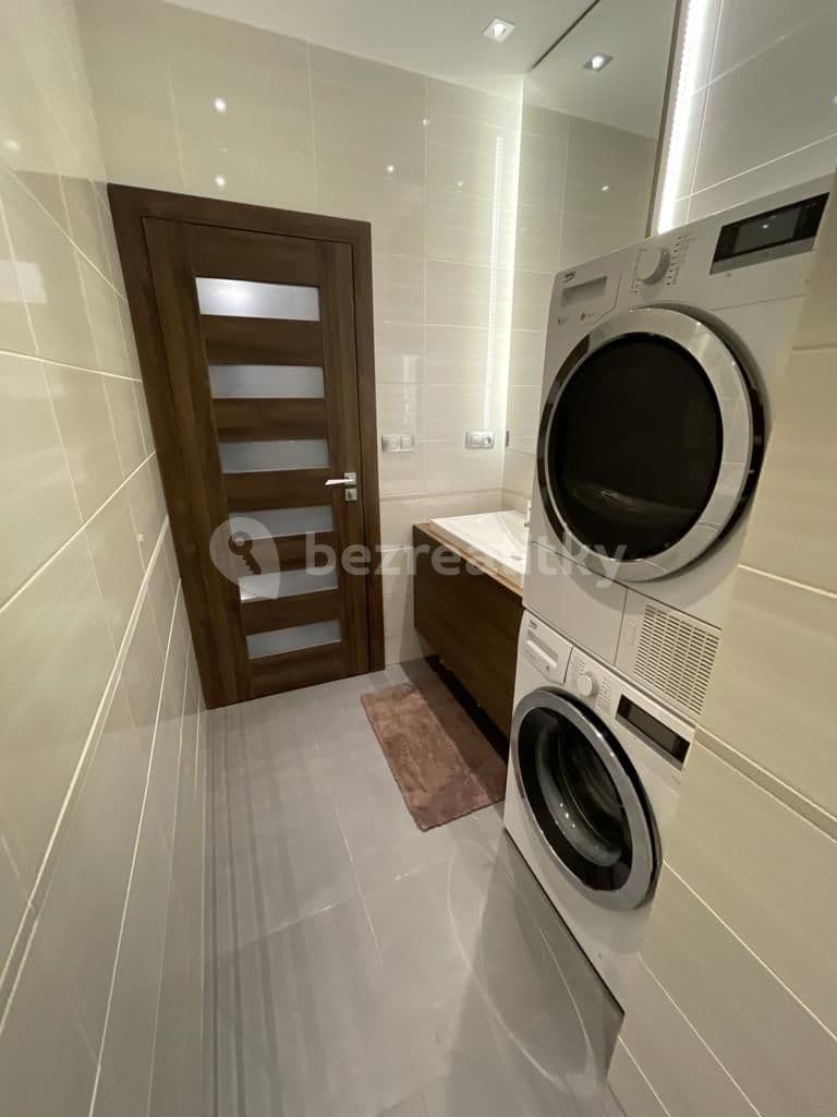 1 bedroom with open-plan kitchen flat to rent, 66 m², Puškinova, Hradec Králové, Královéhradecký Region 1 bedroom with open-plan kitchen flat to rent, 66 m², Puškinova, Hradec Králové, Královéhradecký Region