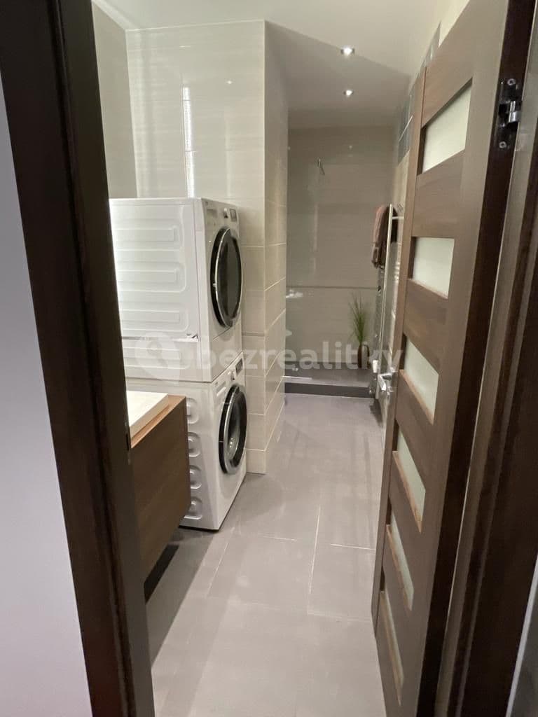 1 bedroom with open-plan kitchen flat to rent, 66 m², Puškinova, Hradec Králové, Královéhradecký Region 1 bedroom with open-plan kitchen flat to rent, 66 m², Puškinova, Hradec Králové, Královéhradecký Region