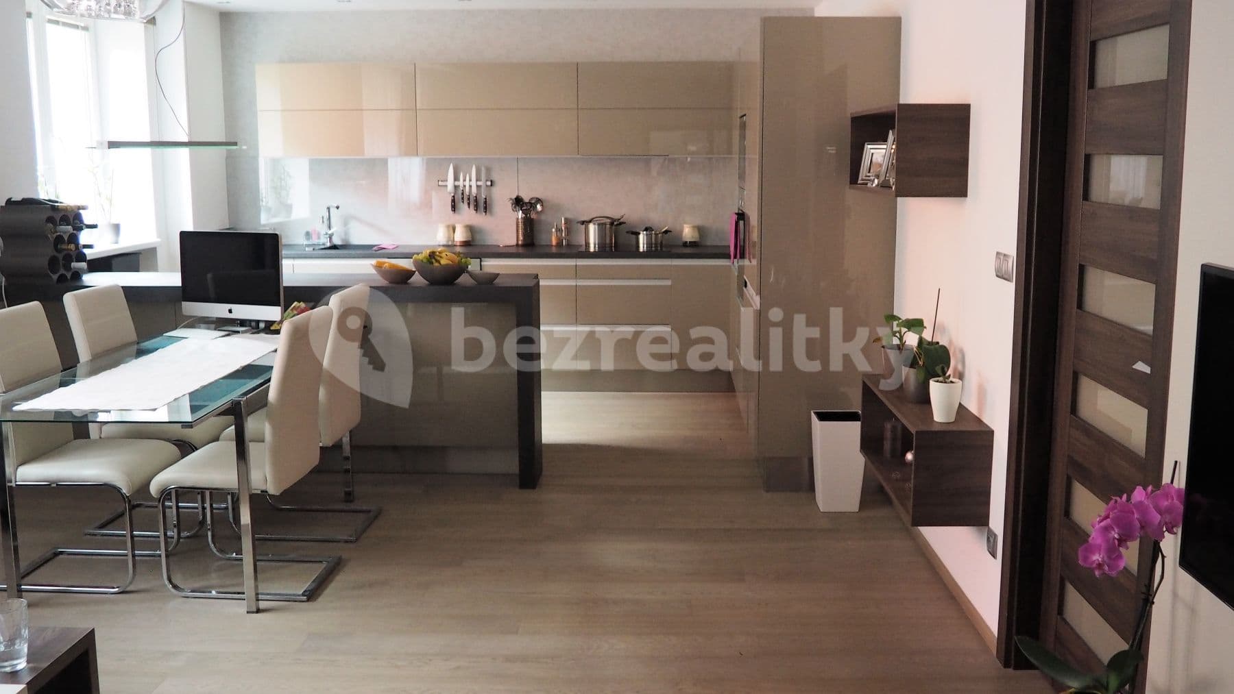 1 bedroom with open-plan kitchen flat to rent, 66 m², Puškinova, Hradec Králové, Královéhradecký Region 1 bedroom with open-plan kitchen flat to rent, 66 m², Puškinova, Hradec Králové, Královéhradecký Region
