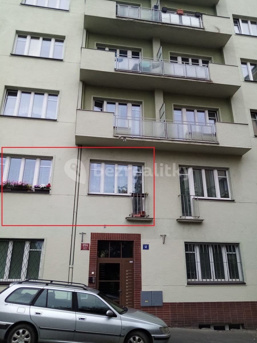 2 bedroom with open-plan kitchen flat to rent, 66 m², Čeljabinská, Prague, Prague 2 bedroom with open-plan kitchen flat to rent, 66 m², Čeljabinská, Prague, Prague