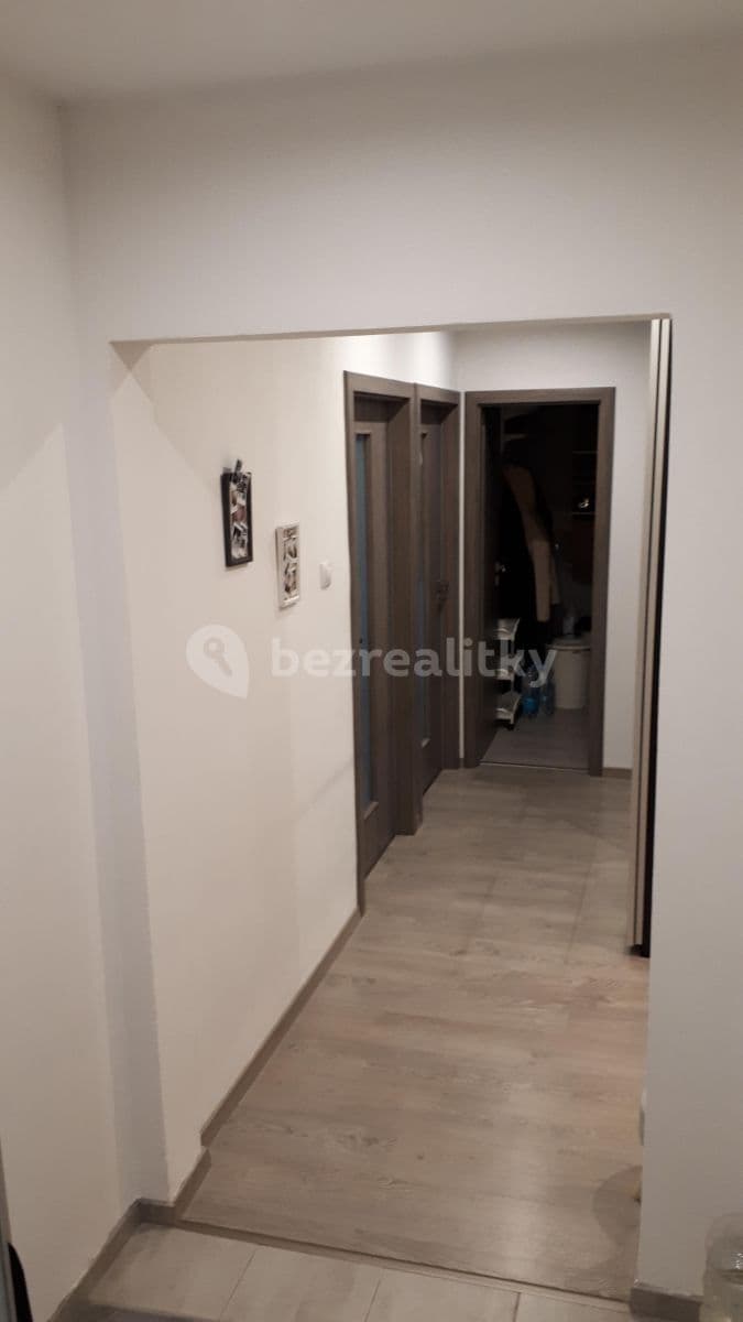 2 bedroom with open-plan kitchen flat to rent, 72 m², Na Skalkách, Neratovice, Středočeský Region 2 bedroom with open-plan kitchen flat to rent, 72 m², Na Skalkách, Neratovice, Středočeský Region