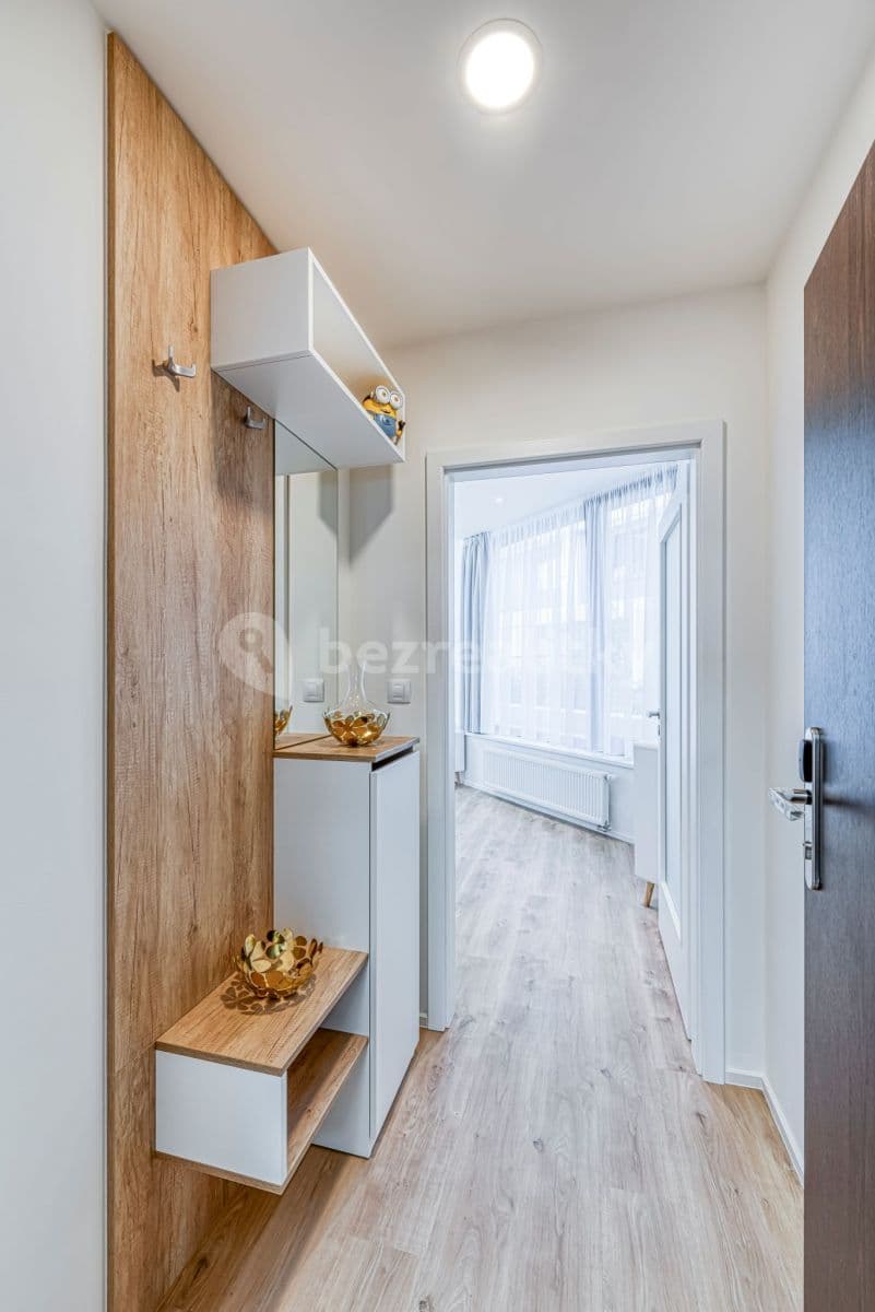 Studio flat to rent, 31 m², Mukařovského, Prague, Prague Studio flat to rent, 31 m², Mukařovského, Prague, Prague