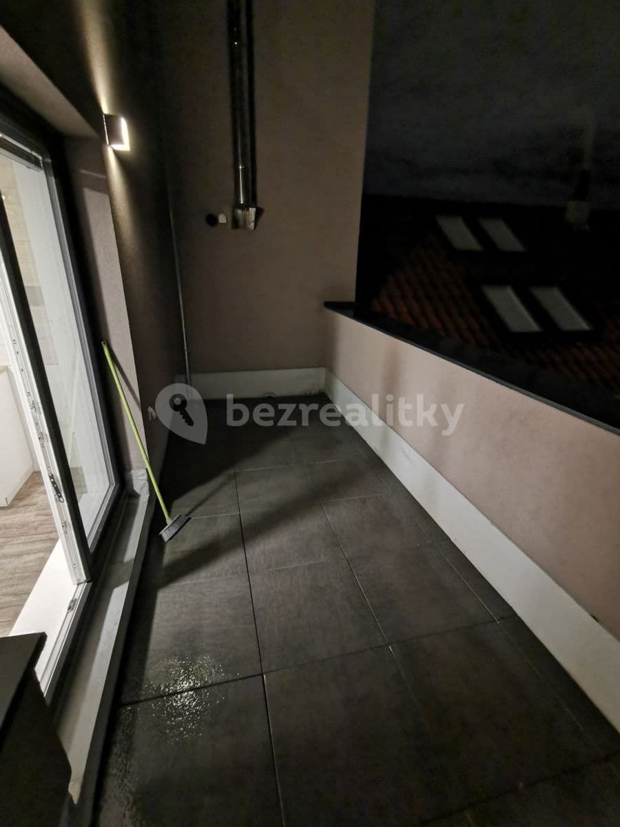 Studio flat to rent, 45 m², Mikšíčkova, Brno, Jihomoravský Region Studio flat to rent, 45 m², Mikšíčkova, Brno, Jihomoravský Region