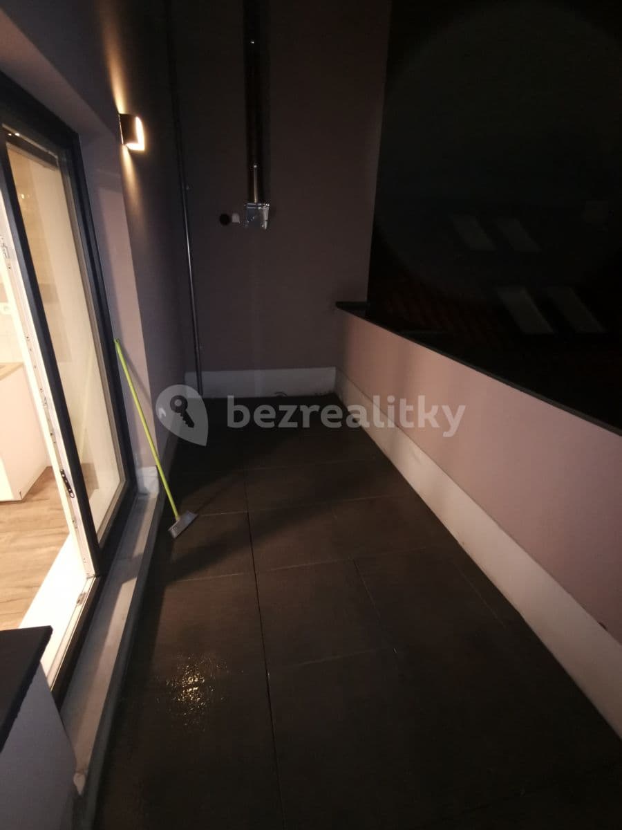 Studio flat to rent, 45 m², Mikšíčkova, Brno, Jihomoravský Region Studio flat to rent, 45 m², Mikšíčkova, Brno, Jihomoravský Region