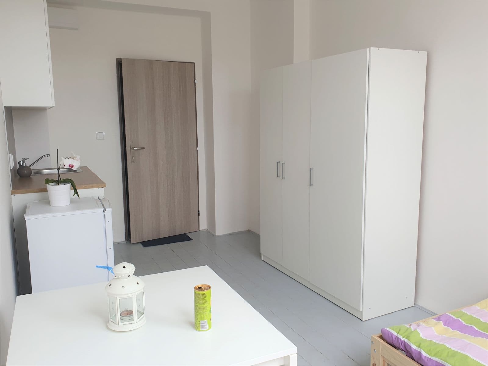 Studio flat to rent, 22 m², Moskevská, Prague, Prague Studio flat to rent, 22 m², Moskevská, Prague, Prague