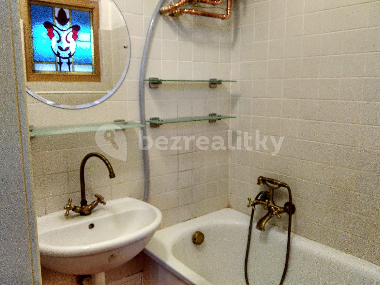 1 bedroom with open-plan kitchen flat to rent, 47 m², Šmeralova, Olomouc, Olomoucký Region 1 bedroom with open-plan kitchen flat to rent, 47 m², Šmeralova, Olomouc, Olomoucký Region
