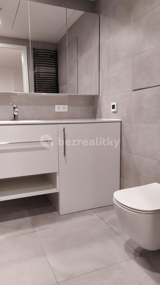 Studio flat to rent, 30 m², Mukařovského, Prague, Prague Studio flat to rent, 30 m², Mukařovského, Prague, Prague