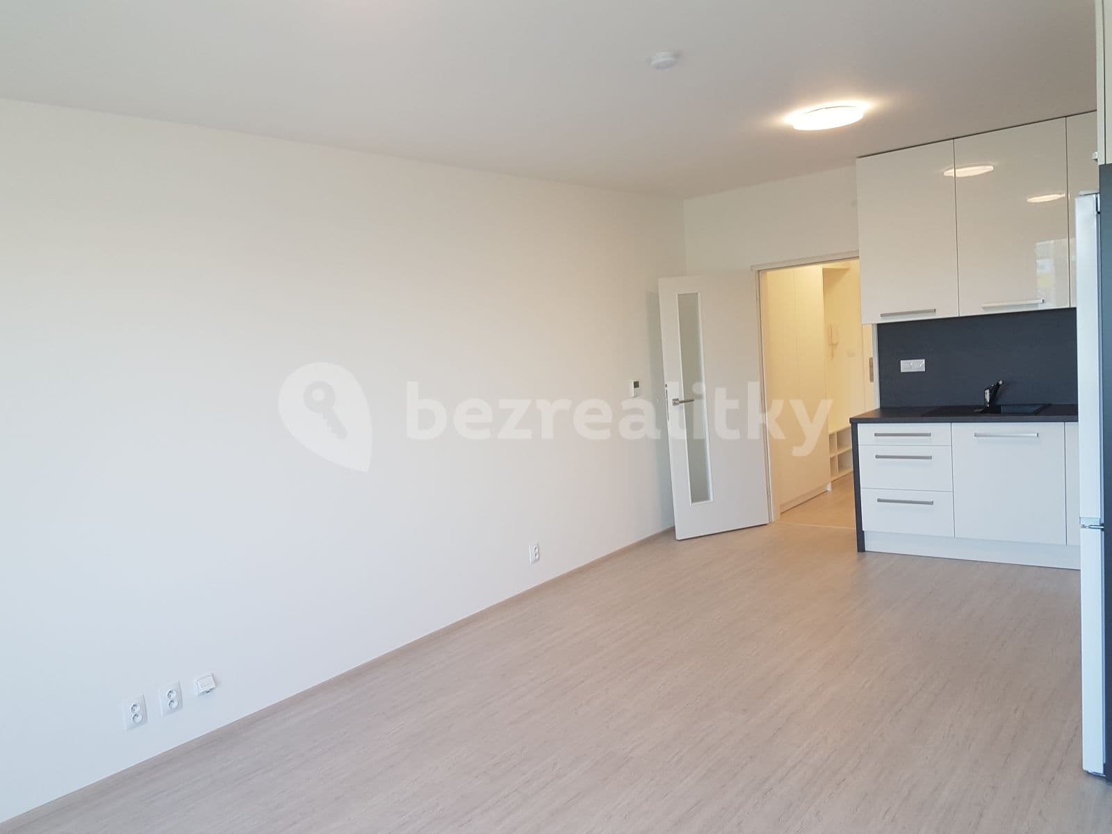 Studio flat to rent, 36 m², Reissigova, Brno, Jihomoravský Region Studio flat to rent, 36 m², Reissigova, Brno, Jihomoravský Region
