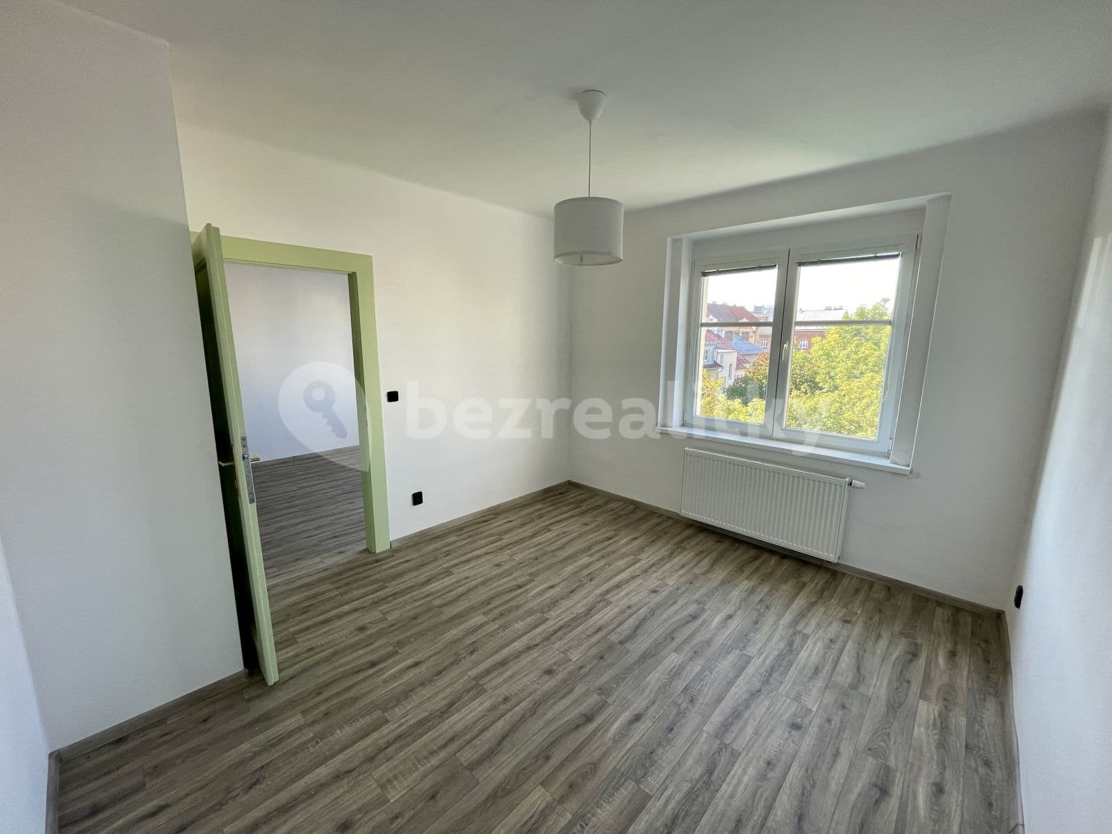 1 bedroom with open-plan kitchen flat to rent, 48 m², Guldenerova, Plzeň, Plzeňský Region 1 bedroom with open-plan kitchen flat to rent, 48 m², Guldenerova, Plzeň, Plzeňský Region